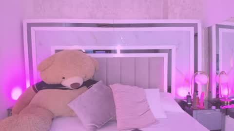 EMILY online show from August 6, 6:34 am