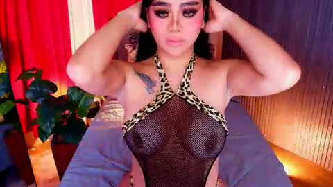 _empressvalerie_ online show from August 10, 7:48 pm