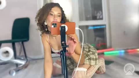 Eva online show from May 15, 8:42 pm