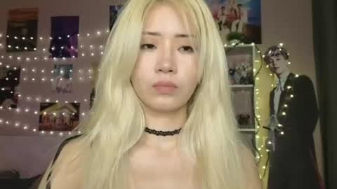 EveEva online show from August 9, 8:43 pm