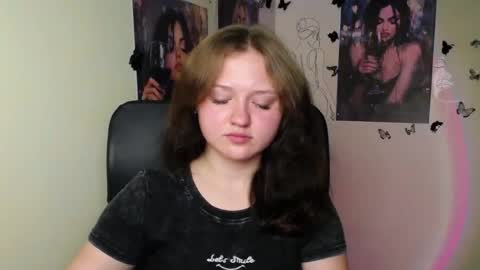 Alice online show from August 12, 11:51 pm