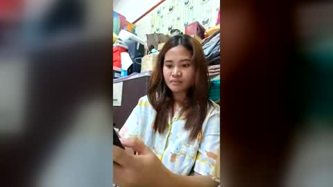 genny online show from August 8, 10:48 am