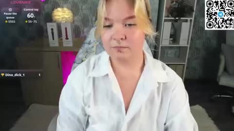 _ginger_snap online show from August 14, 10:30 am