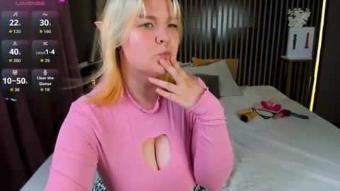 _ginger_snap online show from August 15, 8:29 am