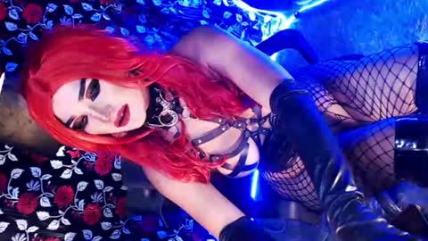 QUEENOFCOMMAND online show from June 21, 5:36 pm