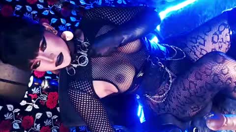 QUEENOFCOMMAND online show from June 28, 3:42 am