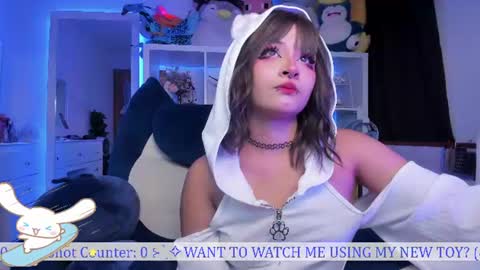 _heavenly_blue_ online show from August 12, 1:52 am