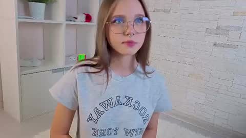 _honeey_sonya online show from August 13, 2:25 am