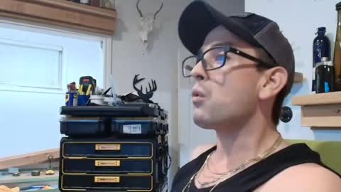  HoT SHoT  online show from August 10, 10:16 am