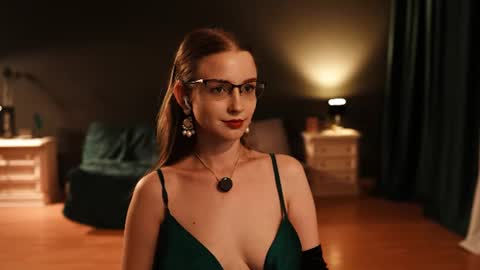 stefania stesha stef online show from August 2, 11:44 pm