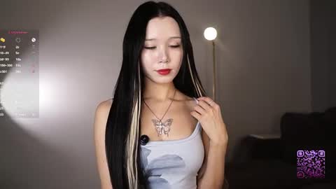 you Mia online show from August 8, 7:03 pm