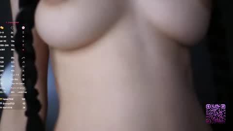 you Mia online show from August 9, 10:11 pm