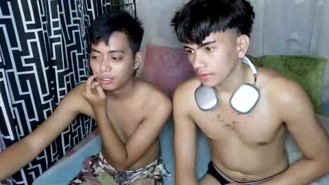 _jamescock online show from April 22, 2:25 am