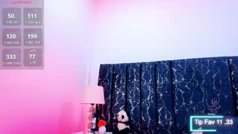 Jasmine online show from August 1, 8:04 pm