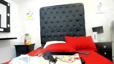 _johnson_alana online show from August 6, 12:26 pm