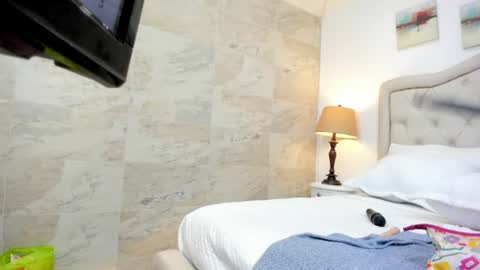_johnson_alana online show from August 13, 8:34 pm