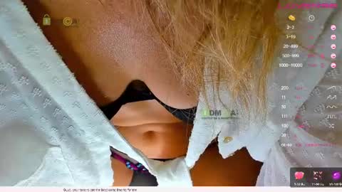 _justcallme_ online show from August 1, 9:21 pm