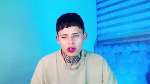mod online show from August 8, 9:53 am