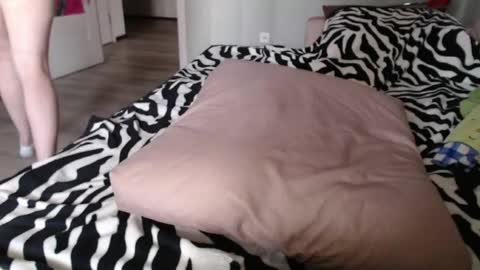 katemiller online show from July 25, 7:34 am