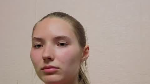_kikiclark_ online show from July 2, 9:38 pm