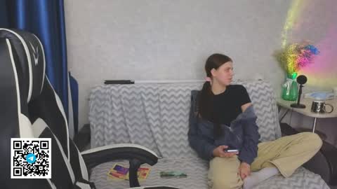 Molly online show from May 28, 7:28 pm