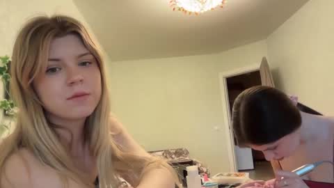 Molly online show from June 1, 4:21 pm