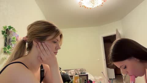 Molly online show from June 1, 5:27 pm