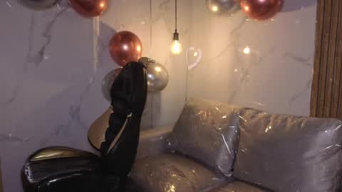 _kitten_1 online show from July 31, 6:02 pm
