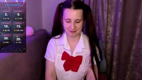 _kylle_ online show from July 31, 8:14 pm