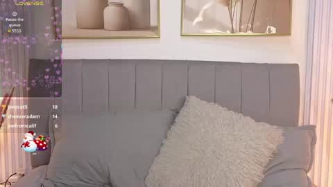 paulina  online show from August 10, 10:33 pm