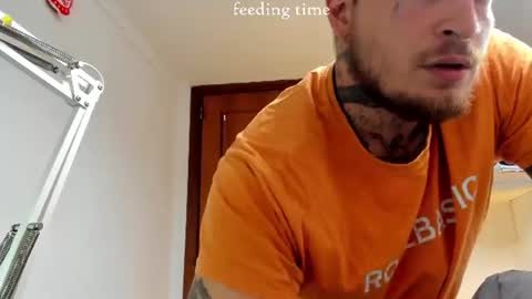 Layne online show from August 3, 3:08 pm