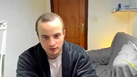 Layne online show from August 11, 8:49 am