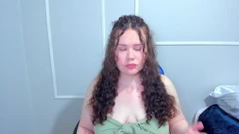 leana online show from June 26, 6:33 pm