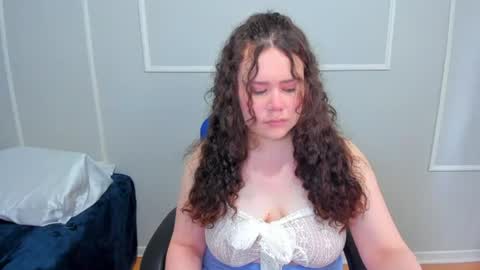 leana online show from July 28, 5:30 pm