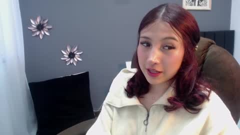   linrose   online show from March 30, 7:43 pm