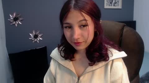   linrose   online show from March 30, 11:01 pm