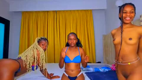 LOLA online show from August 15, 3:32 am