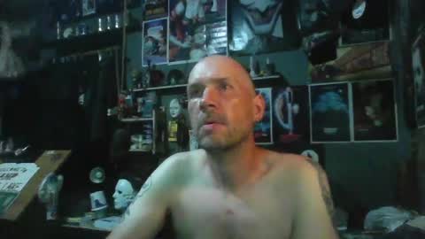 That guy online show from August 6, 6:23 am