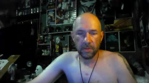 That guy online show from August 15, 7:01 am