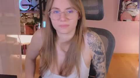 Ann online show from August 14, 10:35 pm