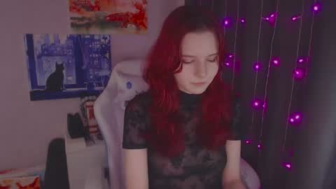 _lovelylu_ online show from June 24, 6:32 pm