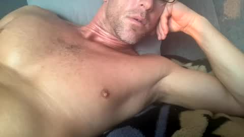 _lululeo_ online show from August 15, 2:37 am