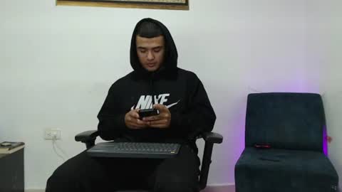 STIVEN online show from August 7, 2:28 pm