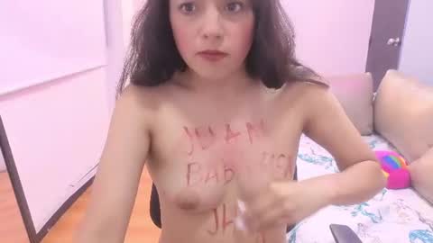 _makima1_ online show from August 14, 11:19 pm