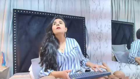 _marcela__ online show from August 10, 1:34 pm