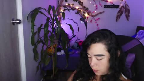 Marce  online show from June 18, 1:05 am