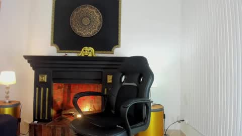 _maximo_1 online show from September 2, 1:13 pm