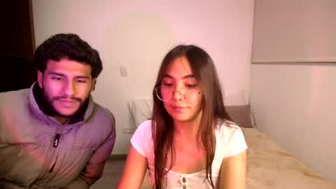 max and abby online show from July 16, 4:02 am