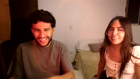 max and abby online show from July 19, 3:19 am