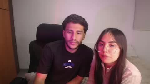 max and abby online show from July 28, 12:38 am